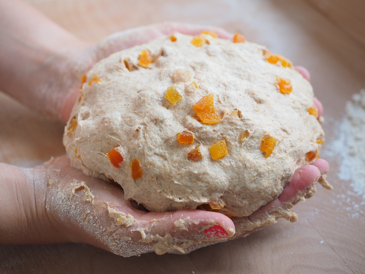 パンに具材を入れるタイミング 捏ねる時 成型の時 ゆめろんのパン作りレシピ
